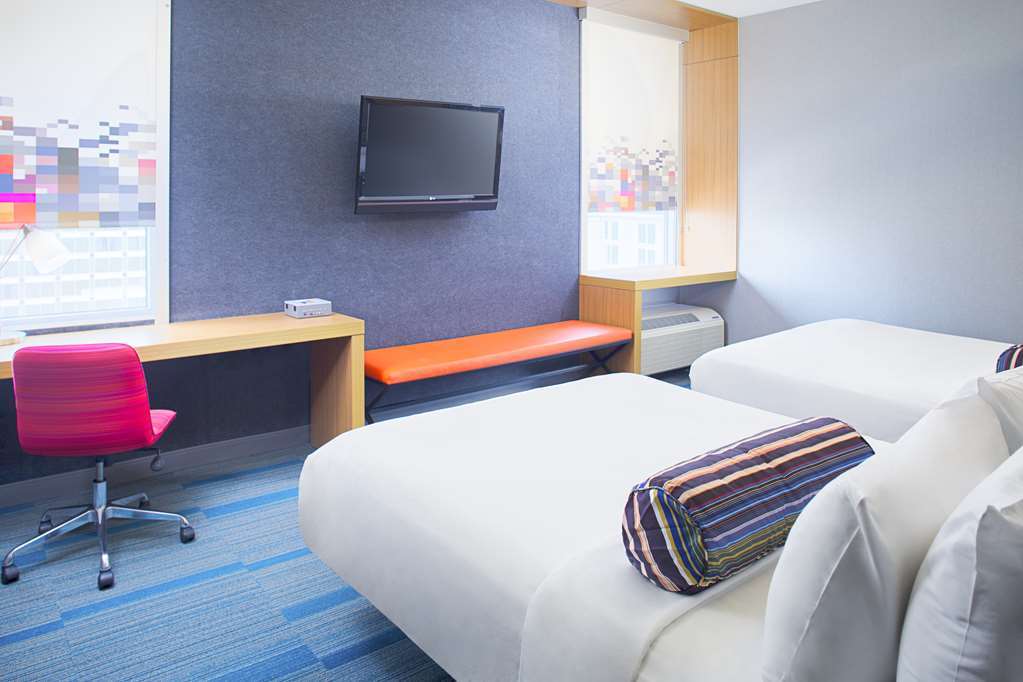 Aloft Charlotte City Center Room photo