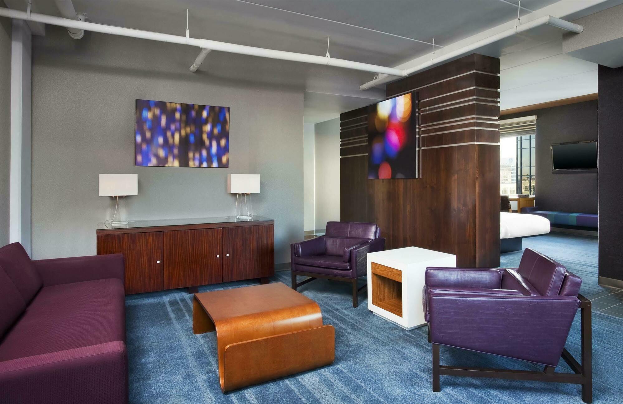 Aloft Charlotte City Center Exterior photo